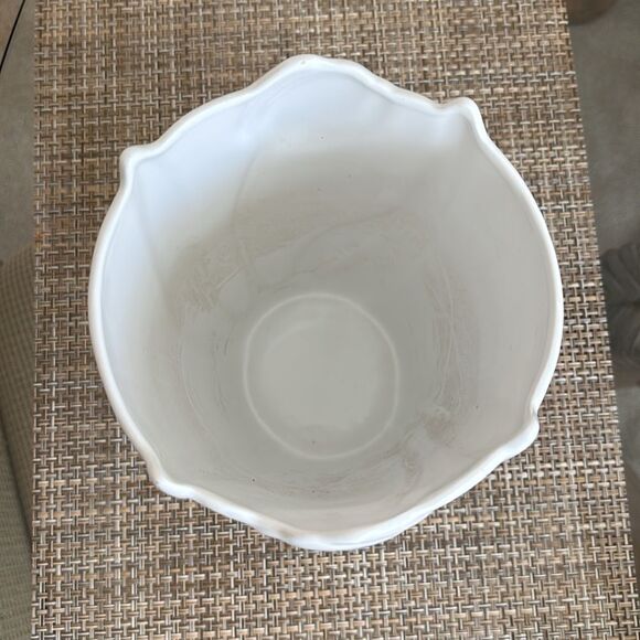 Colony Crafts La Tulipe White Vase Handcrafted in Portugal - Picture 5 of 6